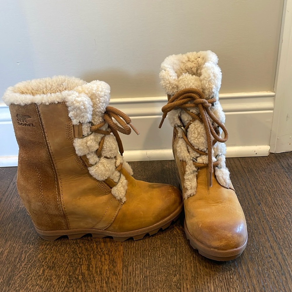 SOREL Joan of Artic wedge boots